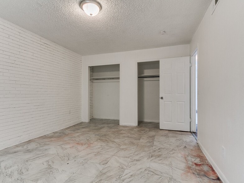 More Photos Of 1731 NW 32nd St, Oklahoma City Apartments For Sale