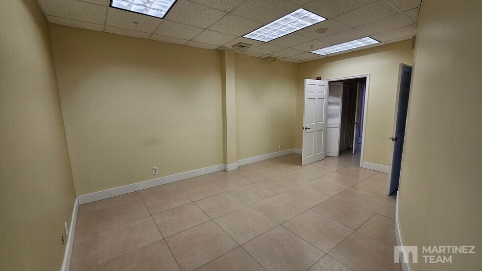 More Photos Of 4350 W Hallandale Beach Blvd, Pembroke Park Office For Lease