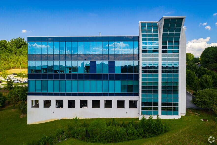 More Photos Of 3330 Preston Ridge Rd, Alpharetta Medical For Lease