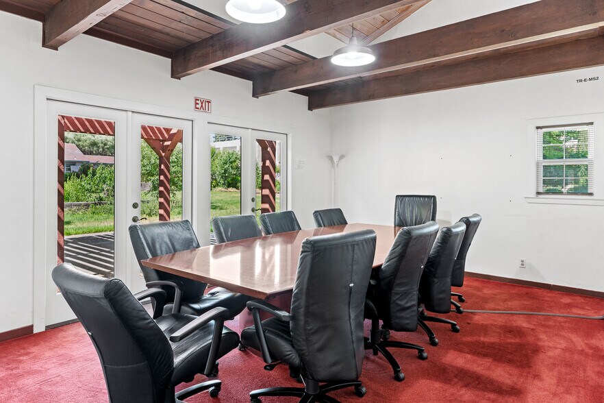 More Photos Of 2399 N State Street, Ukiah Manufacturing For Lease