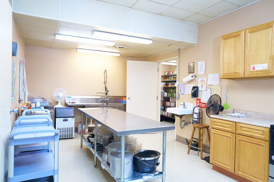 More Photos Of 309 S Scott St, Senatobia General Retail For Sale