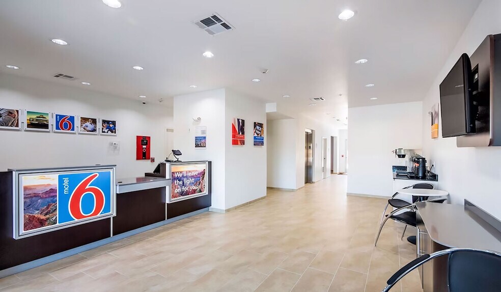 More Photos Of 209 Cedar Ln, Channelview Hotel For Sale