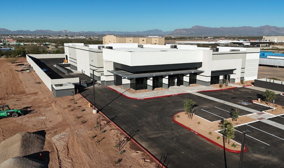 More Photos Of 11244 E Pecos Rd, Mesa Distribution For Lease