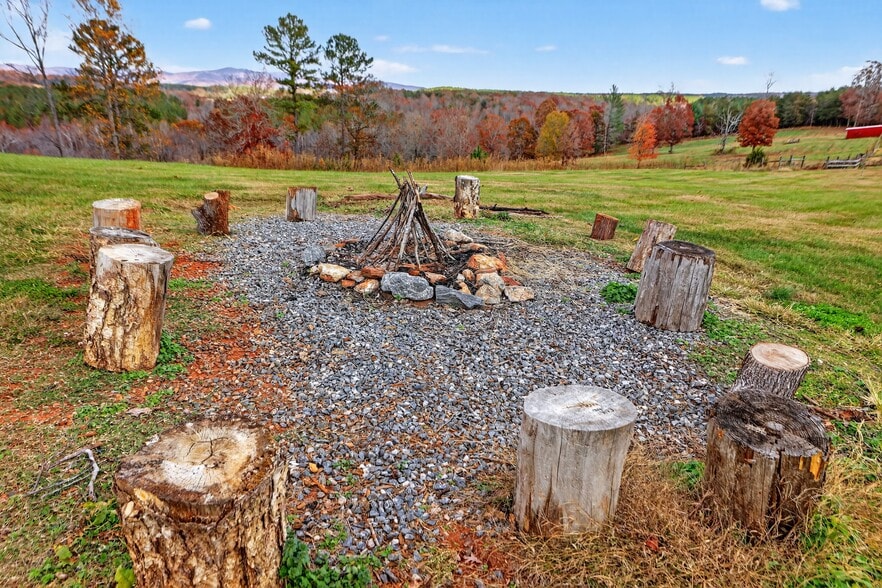 More Photos Of 517 Cub Creek Rd, Ellenboro Specialty For Sale