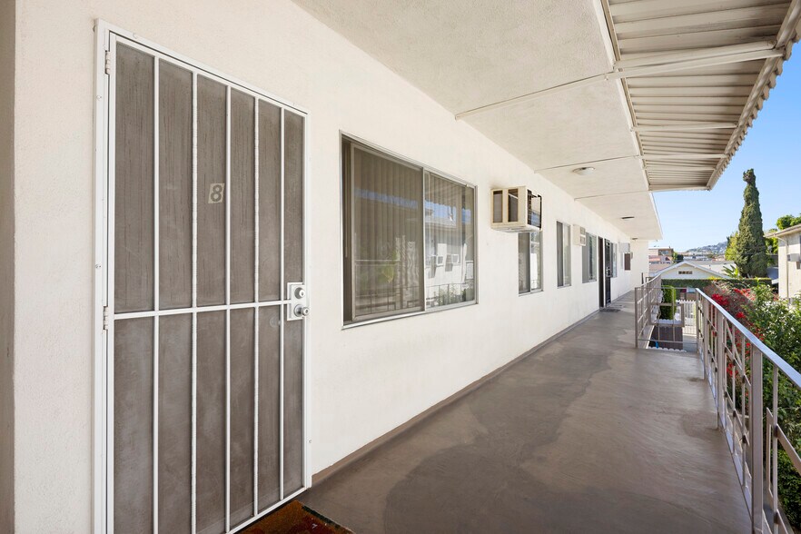 More Photos Of 1336 N Citrus Ave, Los Angeles Apartments For Sale