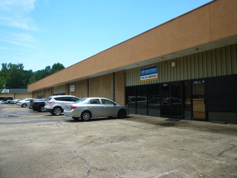 More Photos Of 4710 Ecton Dr, Marietta Light Distribution For Lease
