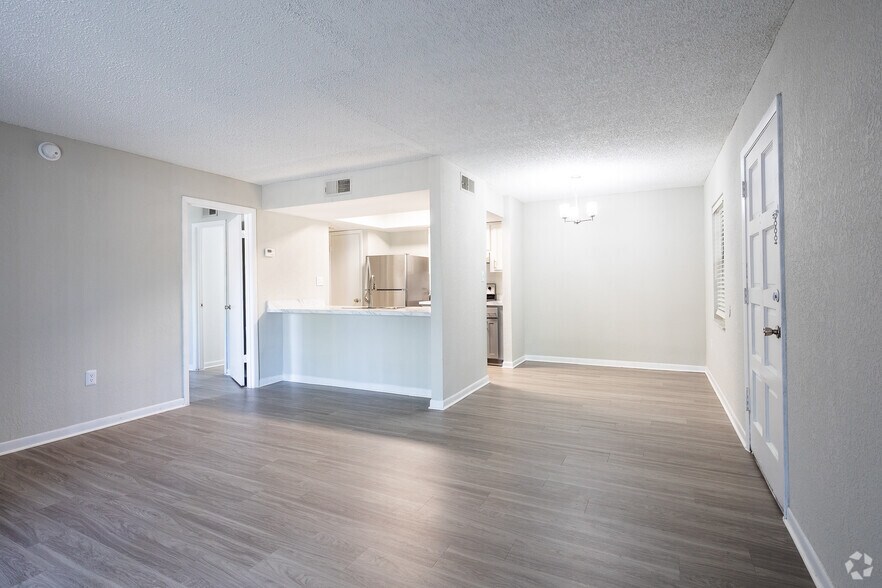 More Photos Of 7315 W Hanna Ave, Tampa Apartments For Sale