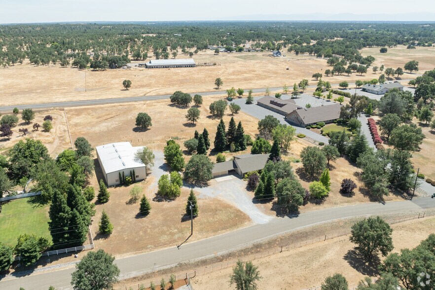 More Photos Of 22615 Silverlode Rd, Palo Cedro Flex For Lease