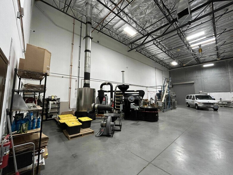 More Photos Of 2950 E Sunset Rd, Las Vegas Showroom For Sale