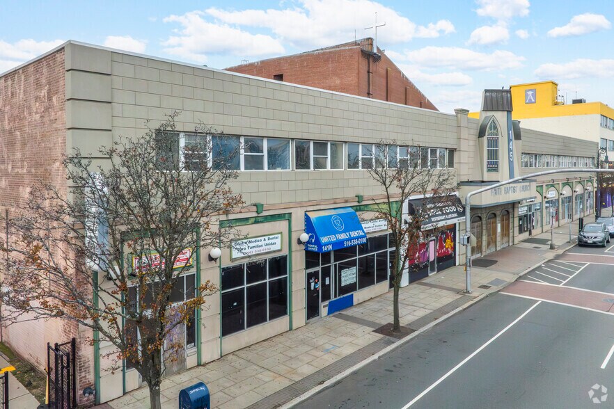 More Photos Of 145 N Franklin St, Hempstead Office For Sale