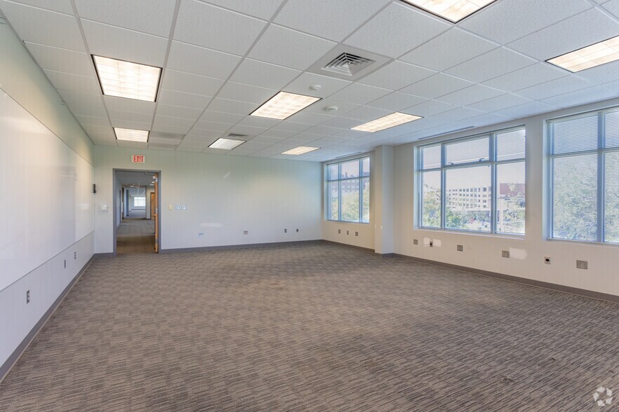 More Photos Of 225 Ray Ave, Fayetteville Loft Creative Space For Lease