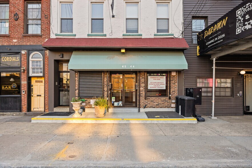 Primary Photo Of 45-44 Vernon Blvd, Long Island City Apartments For Lease