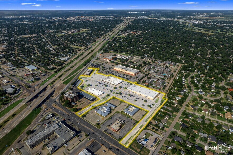 More Photos Of 3001-3007 Garnett Ave, Wichita Falls General Retail For Lease