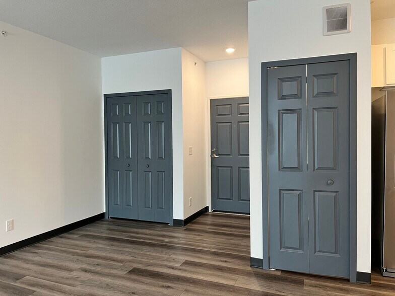 More Photos Of 1922 Wilson Ave, Saint Paul Apartments For Sale