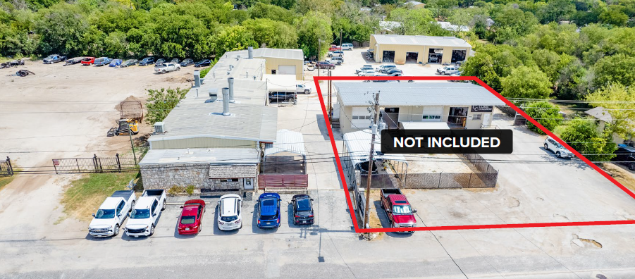 Primary Photo Of 2888 Memorial Blvd, Kerrville Auto Repair For Sale