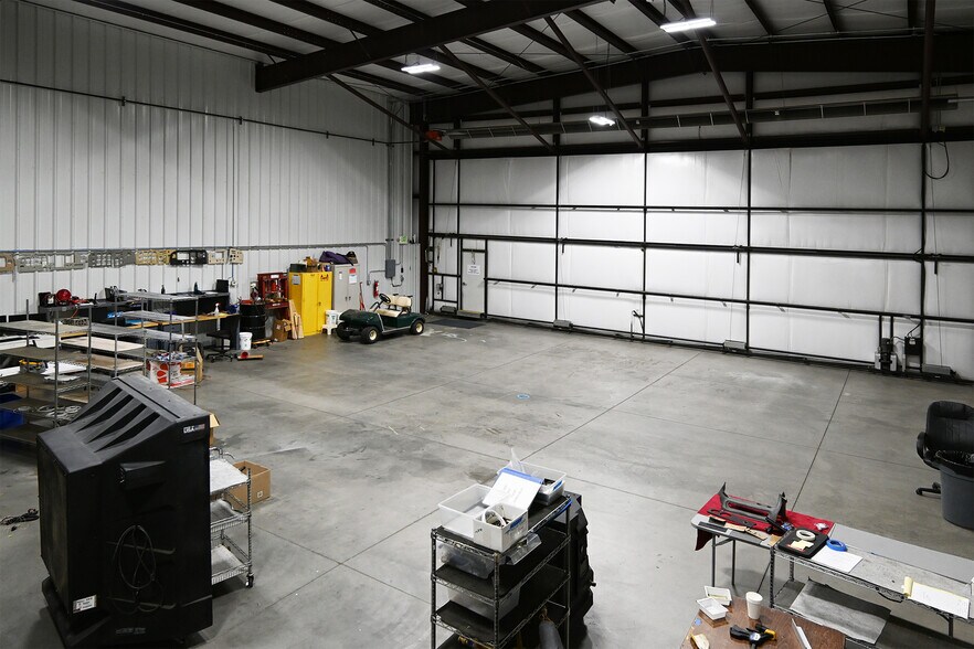 More Photos Of 5293-5297 Gulf Stream Ct, Loveland Airplane Hangar For Lease