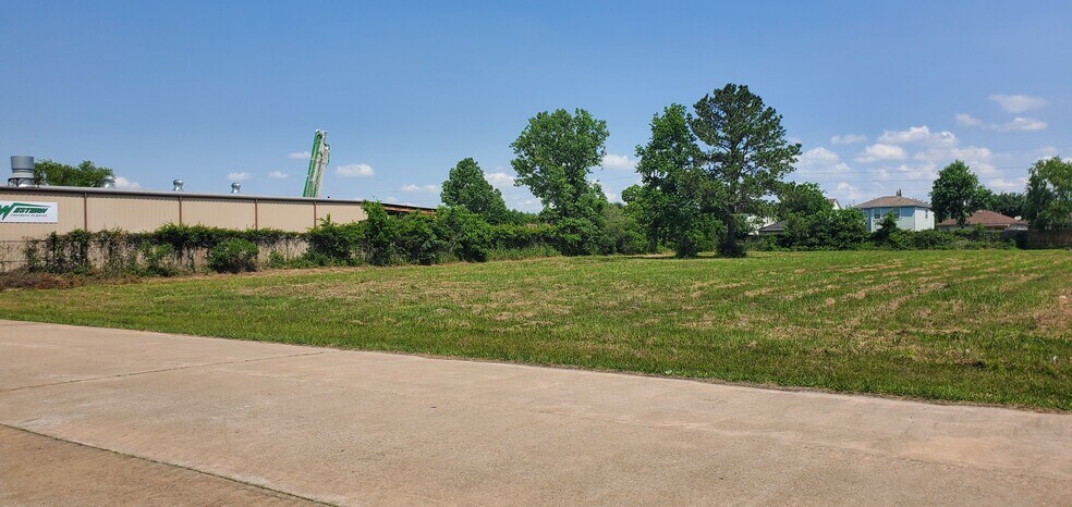 More Photos Of 18702 N Rankin Cir, Houston Land For Sale