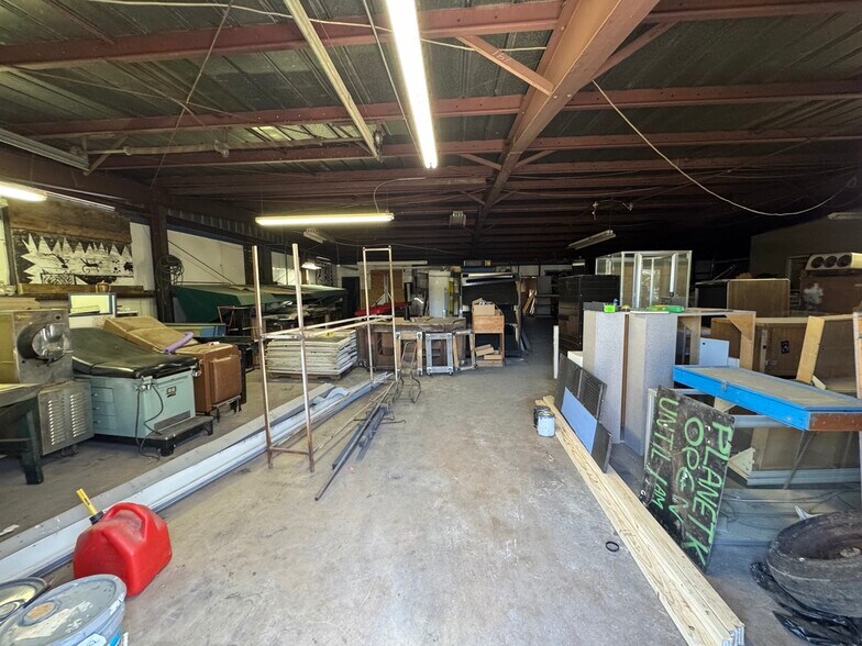 More Photos Of 2130 Austin Hwy, San Antonio General Retail For Sale