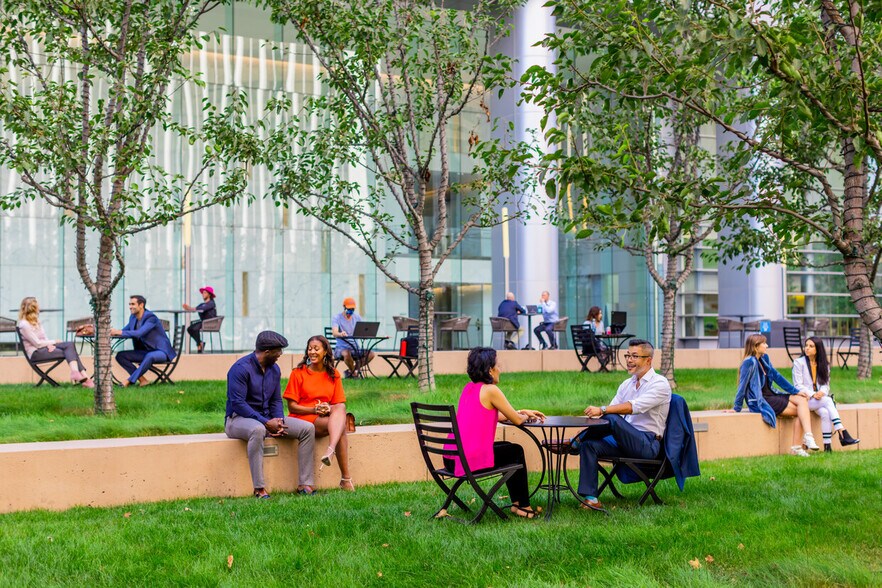 More Photos Of 2049 Century Park E, Los Angeles Office For Lease