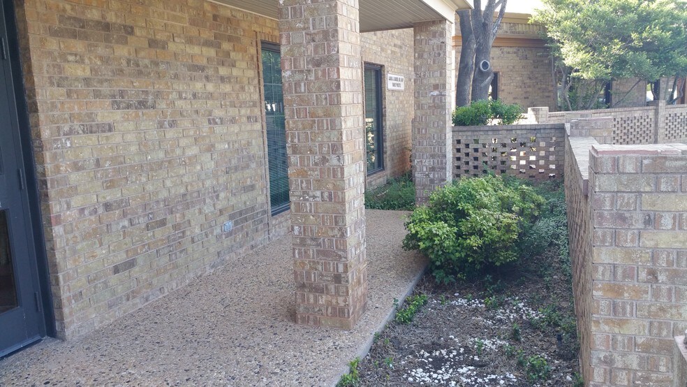 More Photos Of 2225 S Danville Dr, Abilene Medical For Sale