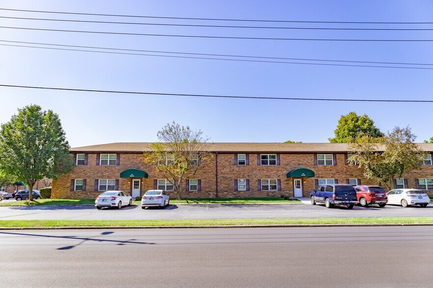 Primary Photo Of 2111 W Frederick Dr, Marion Apartments For Sale