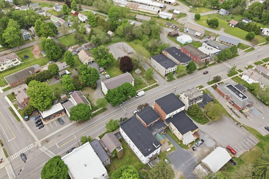 More Photos Of 198 N Main St, Salem Storefront Retail Residential For Sale