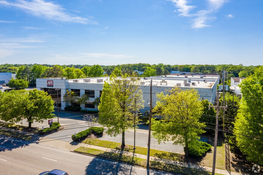 More Photos Of 3778 Distriplex Dr N, Memphis Warehouse For Lease