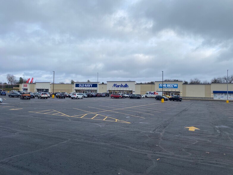 More Photos Of 2901 E Lincoln Way, Sterling Unknown For Lease