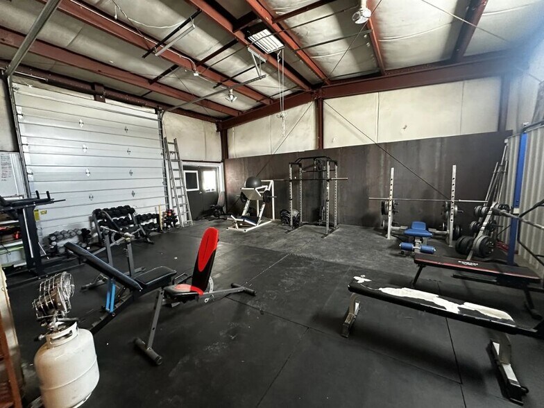 More Photos Of 421 N 24th St, Billings Warehouse For Lease