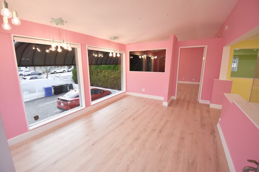 More Photos Of 3847 Foothill Blvd, La Crescenta Freestanding For Lease