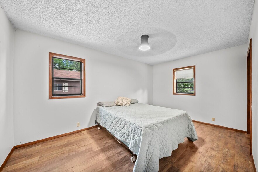 More Photos Of 1810 Little Flock Dr, Rogers Specialty For Sale