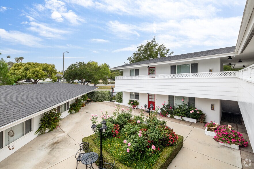 More Photos Of 200-202 E Huntington Dr, Alhambra Apartments For Sale