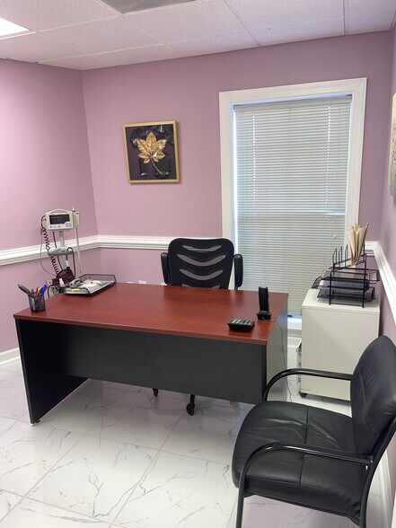 More Photos Of 11340 Pembrooke Sq, Waldorf Medical For Lease