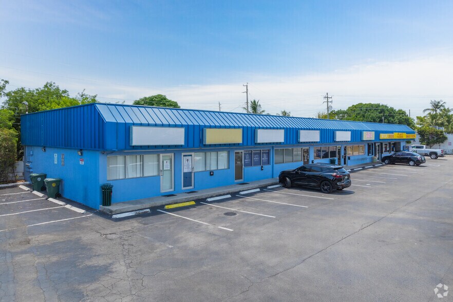 More Photos Of 4010-4038 NW 9th Ave, Oakland Park Storefront Retail Office For Sale