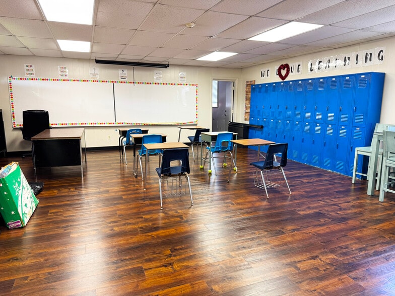 More Photos Of 7400 Eldridge Pky, Houston Schools For Sale