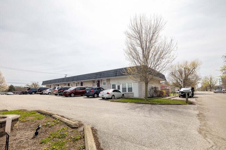 More Photos Of 3 E Division St, Remington Apartments For Sale