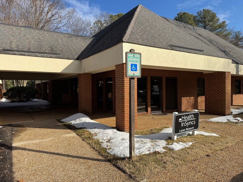 More Photos Of 9200-9220 Forest Hill Ave, Richmond Medical For Lease