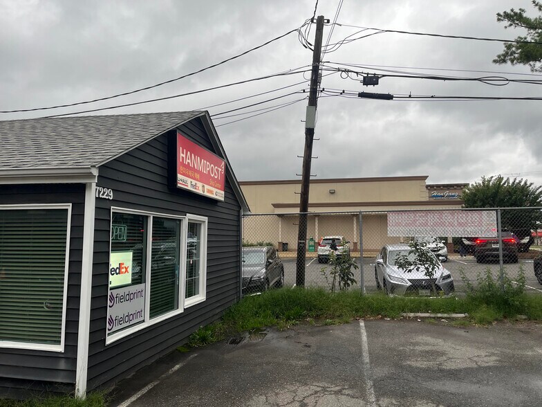 More Photos Of 7229 Little River Tpke, Annandale Storefront Retail Office For Sale