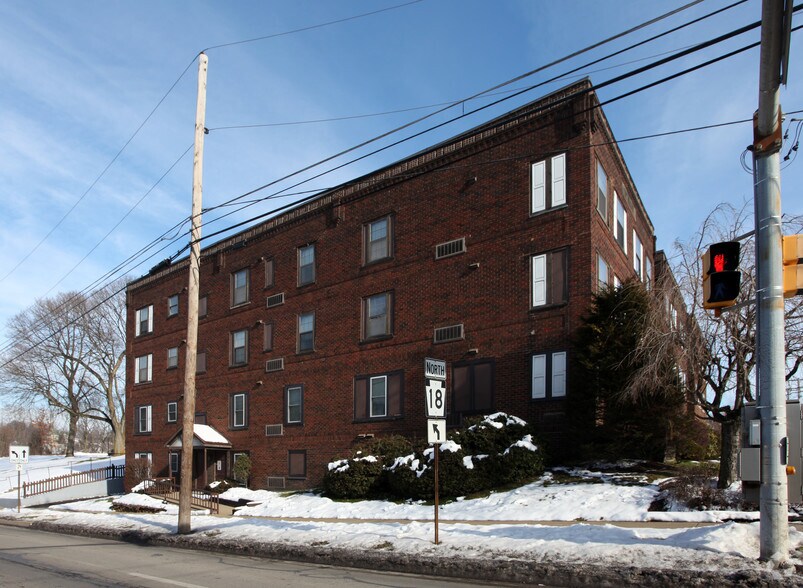 Primary Photo Of 5 E Wallace Ave, New Castle Apartments For Sale
