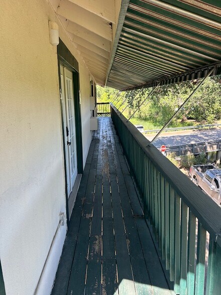 More Photos Of 14 Saint Andrews Rd, Valley Springs Hotel For Sale