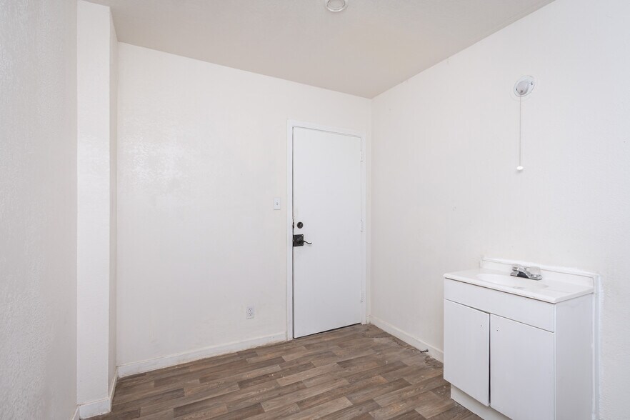 More Photos Of 2255 Bird St, Oroville Apartments For Sale