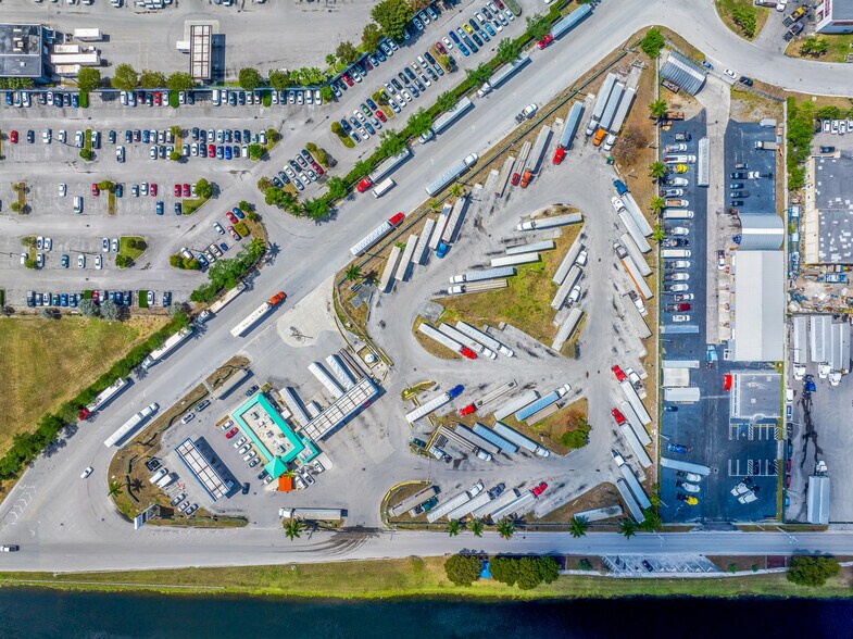 More Photos Of 12200 NW S River Dr, Miami Service Station For Sale