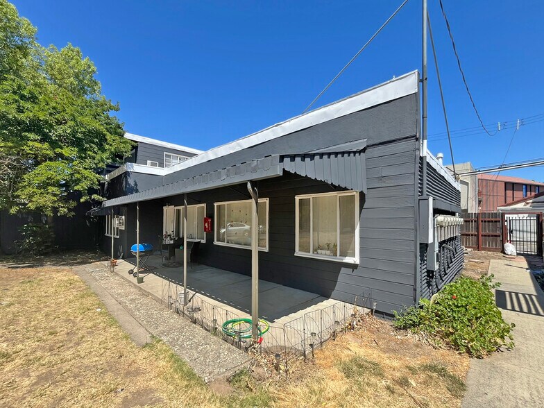 More Photos Of 2065-2081 15th Avenue, Sacramento Apartments For Sale