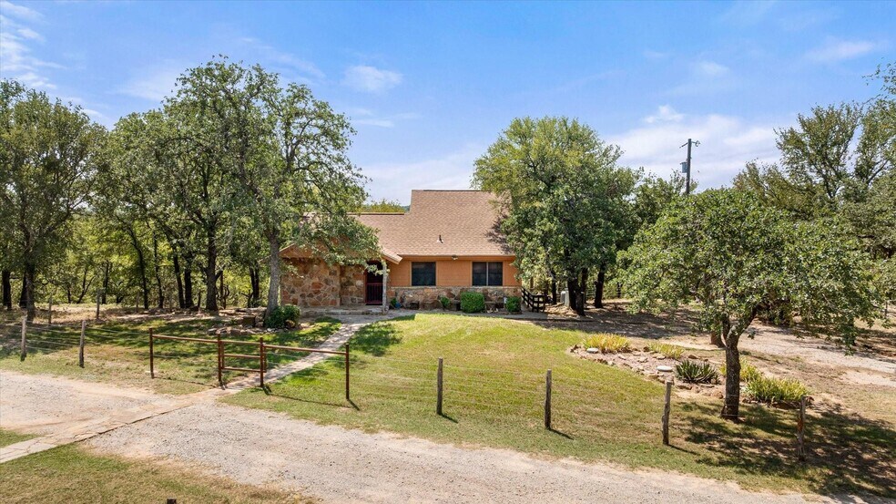 More Photos Of 11230 Light Rd, Lipan Land For Sale