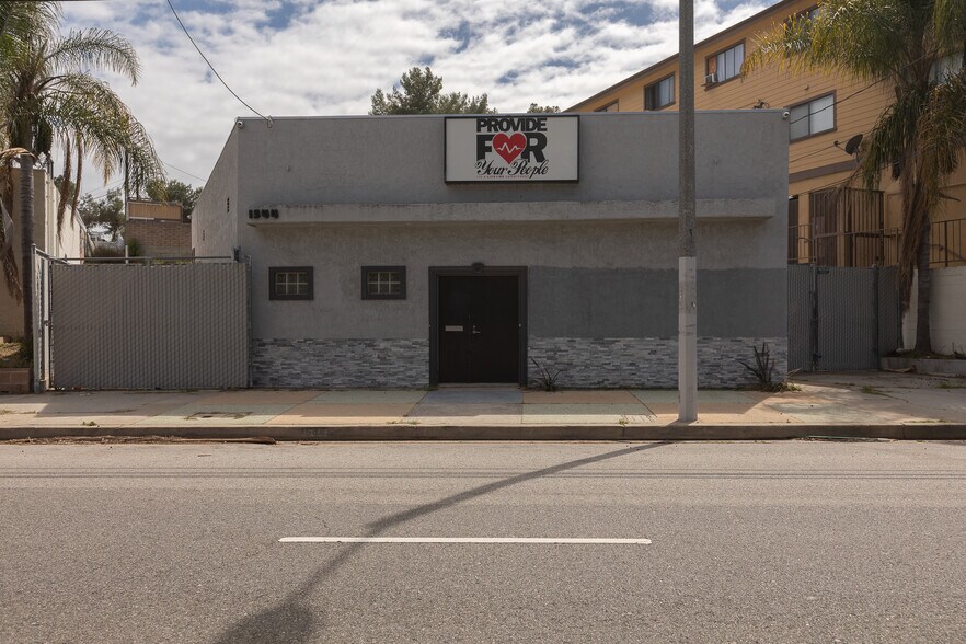 Primary Photo Of 1544 Anaheim St, Harbor City Storefront Retail Residential For Sale