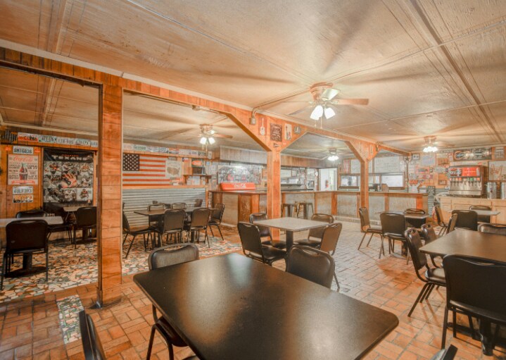 More Photos Of 503 S Gulf Blvd, Freeport Flex For Sale