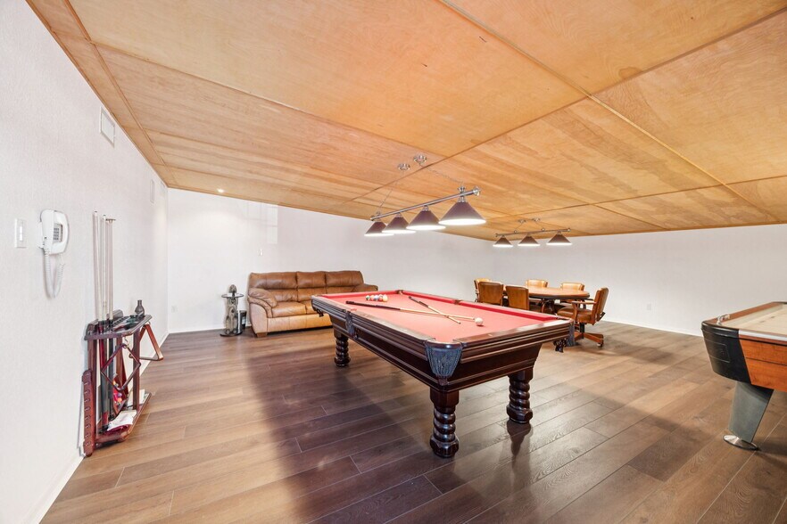 More Photos Of 930 Aviator Dr, Fort Worth Specialty For Sale