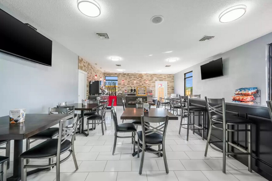 More Photos Of 2015 Military Rd, Columbus Hotel For Sale