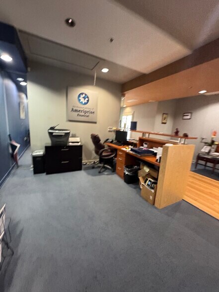 More Photos Of 3085 Fountainside Dr, Germantown Medical For Sale