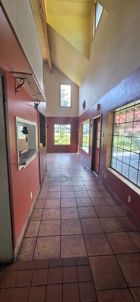 More Photos Of 67211 E Hwy 26, Welches General Retail For Lease